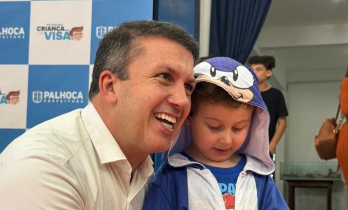 Camilo Martins e o Legado do Programa “Criança com Visão” em Palhoça