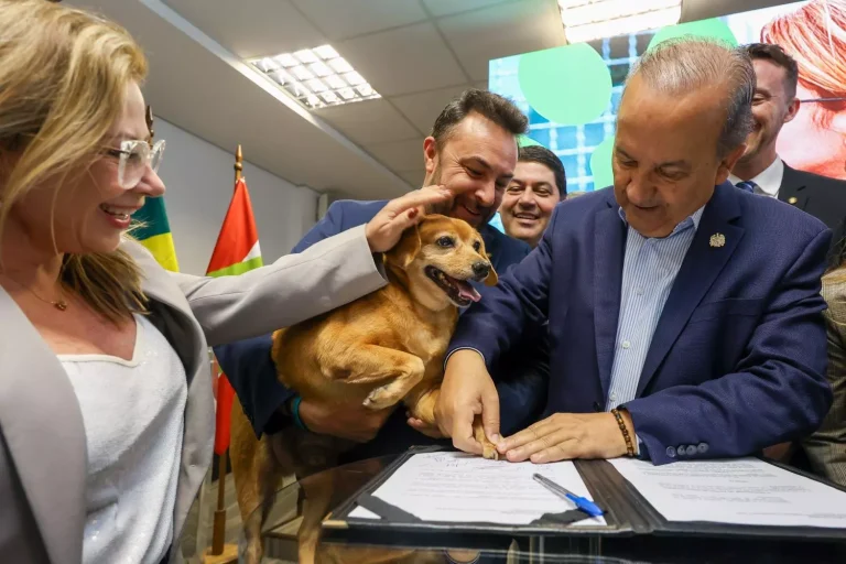 Santa Catarina avança na causa animal: Fórum reforça expansão do programa “Pet Levado a Sério
