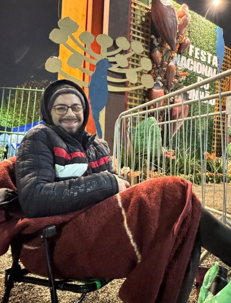 Na Serra, fESTA DO PINHÃO: Fila para Luan Santana começou na noite de terça