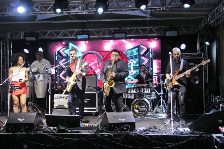 O que se sabe sobre banda Anjos de Plantão fecha com chave de ouro a 36ª Festa do Pinhão no Mercado Público